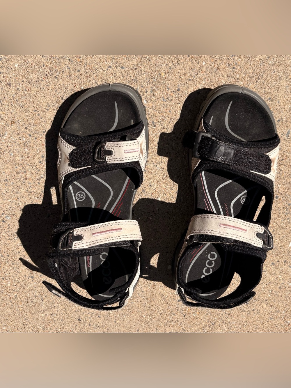 Ecco Offroad Women’s Nubuck Yucatan Walking Sandals Sz 38 (US 7)